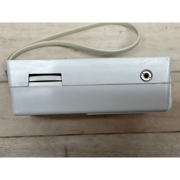 Vtg PASPORT Solid State AM Radio Model PR 111 With 2 Headphones Tested - Picture 6 of 16